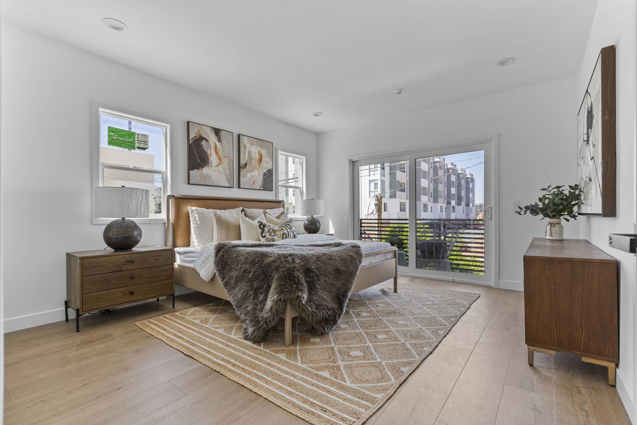 1010 W 23rd-018