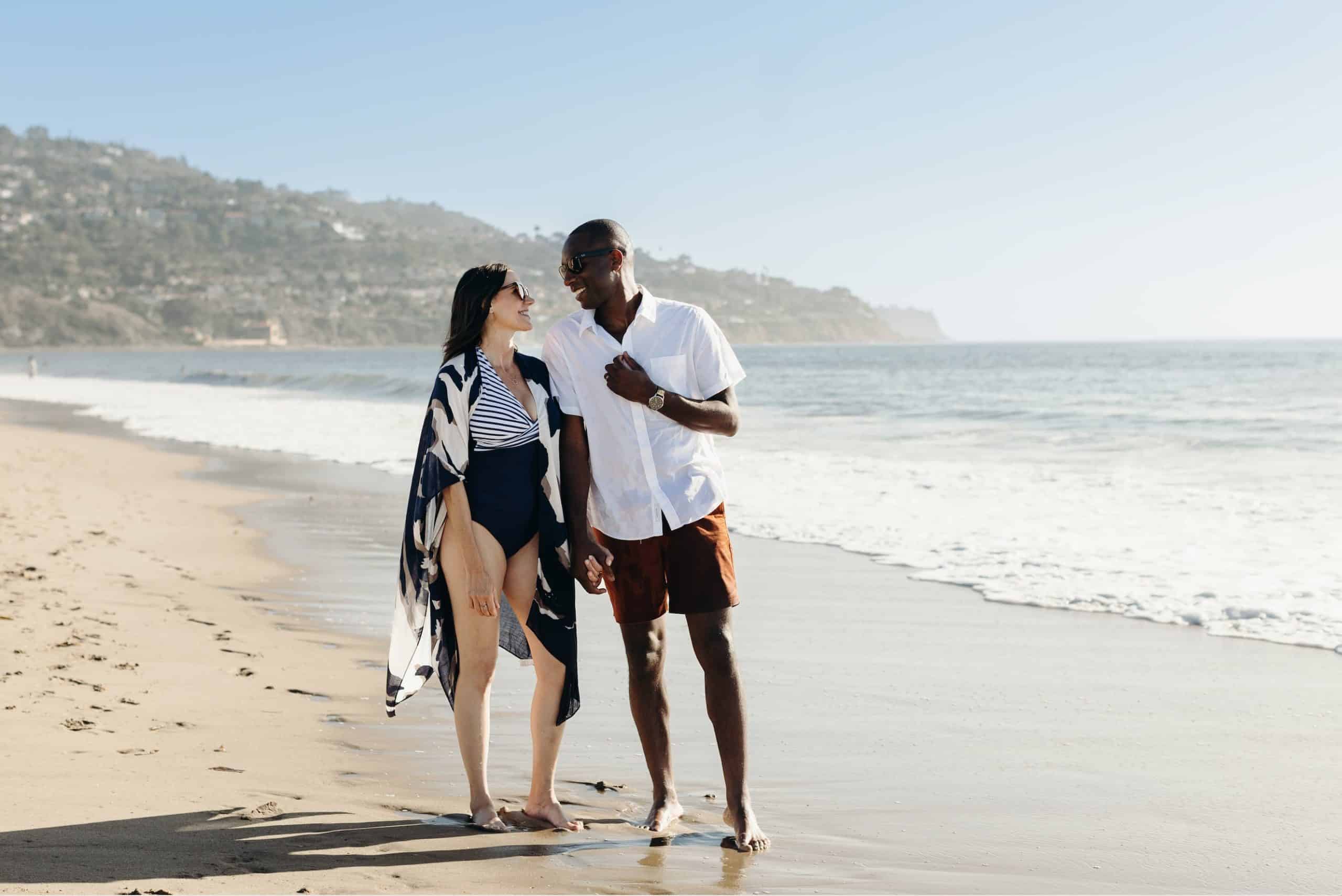 couple-beach